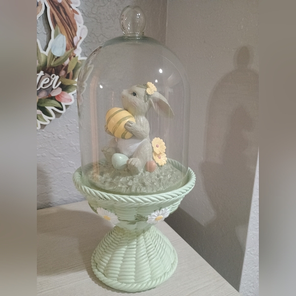 13" Easter Bunny Cloche Egg Wicker Basket Pedestal NEW - Picture 2 of 6